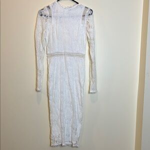 Preowned Pretty Little Thing Elegant White Lace Dress